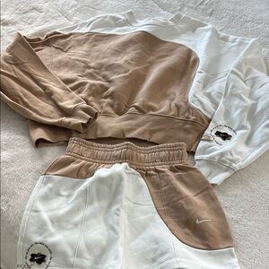 NWOT  * Nike Tan and White Sweatshirt and Shorts - Size XS